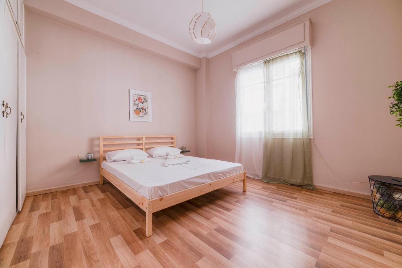 The Easy In Thiseio Next To Ancient Афины Экстерьер фото
